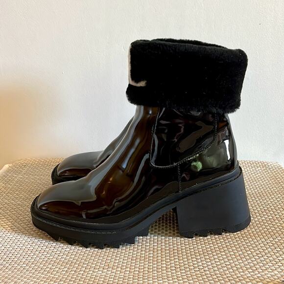 KARL LAGERFELD PARIS Carey Logo Booties Faux Fur Trim Chunky Lug Sole Heel 7.5M - Picture 4 of 15
